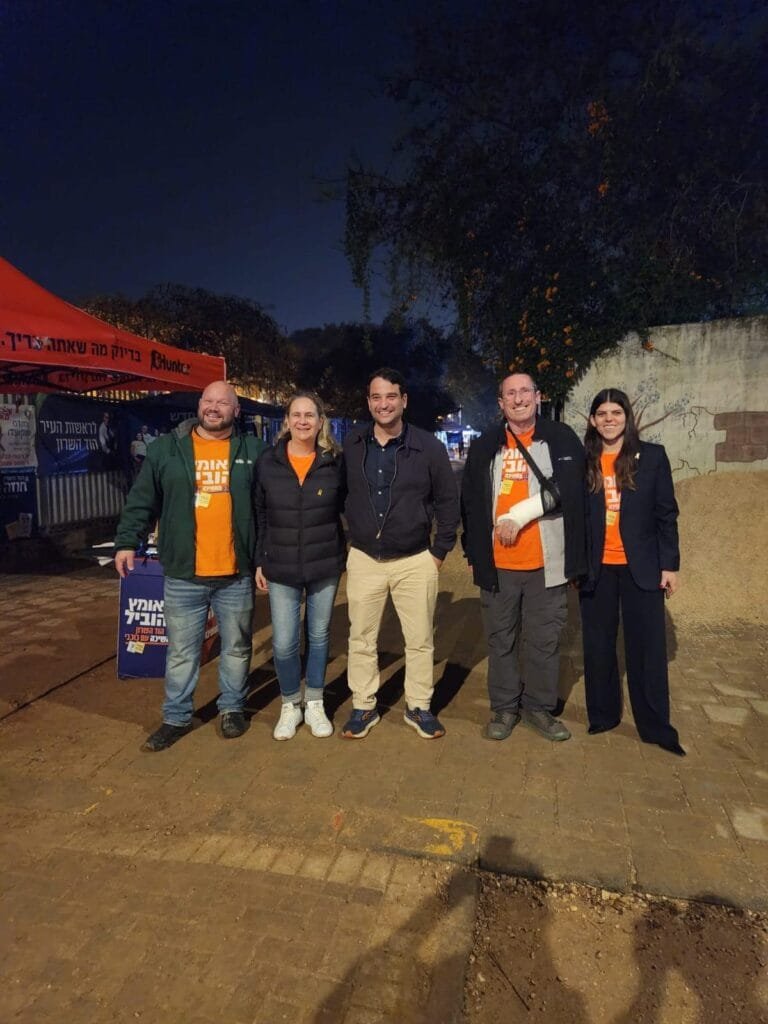ראש עיריית הוד השרון אמיר כוכבי