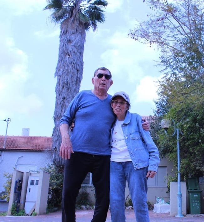 זיכרון בסלון