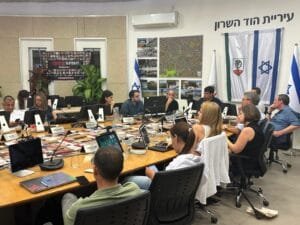 מתיחות במועצת העיר ועצת העיר מי ישלם את מחיר הגרעון
