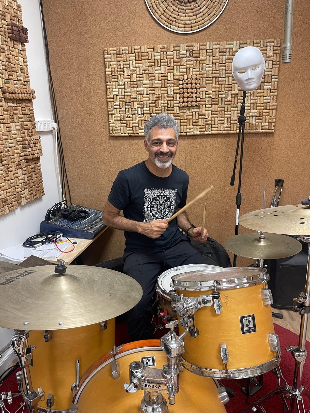 החיים הם נס