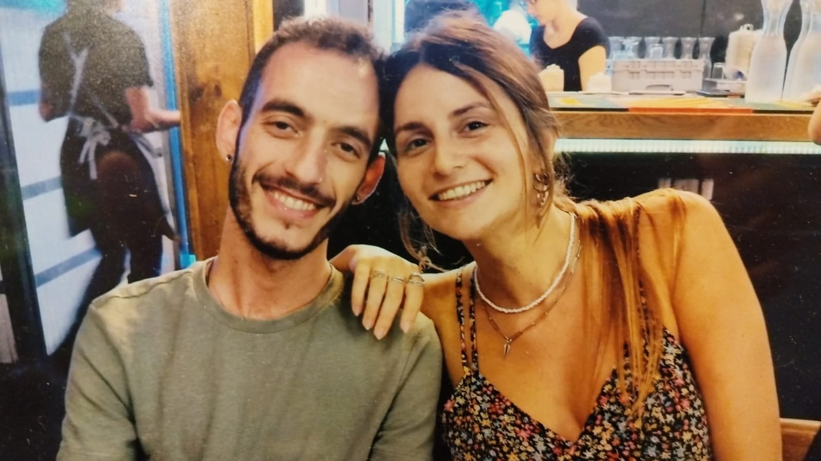 ג׳וני מחבק את כולנו עם זרועות התמנון שלו