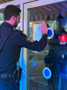 מסעדה בהוד השרון נסגרה ל-30 יום לאחר שהעסיקה שוהים בלתי חוקיים