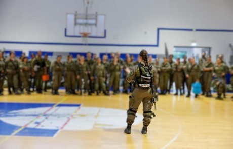סרן אור מהוד השרון מפקדת על פלוגת חילוץ צה"לית שנפרסה בעיר