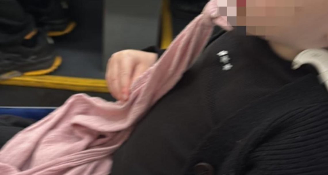 "מישהו שומע אותי?"